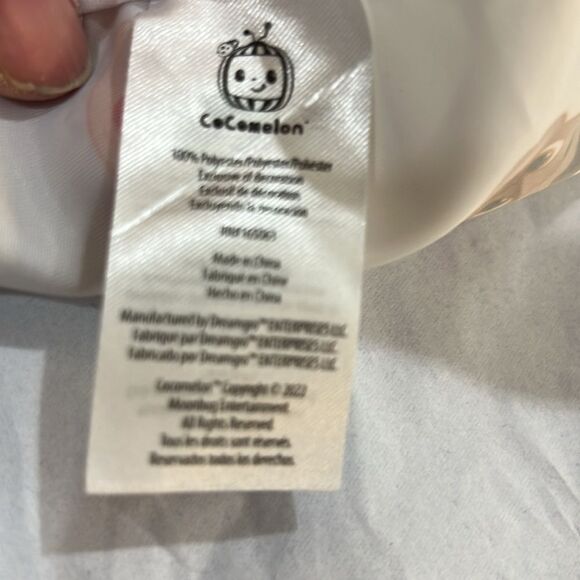 CoComelon set of 2 Bibs EUC - Picture 10 of 11